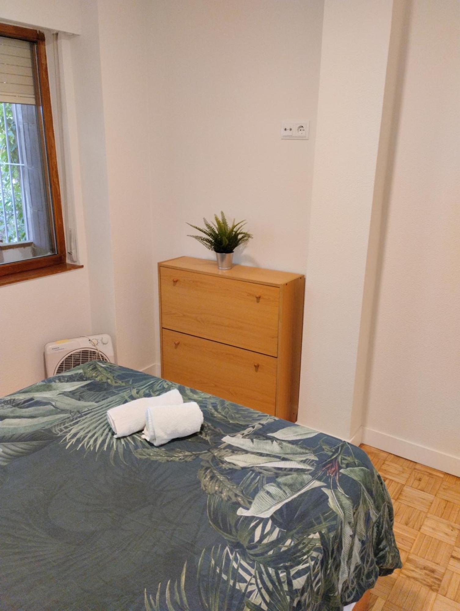 Habitacion Confort En Chamartin Madrid Kültér fotó