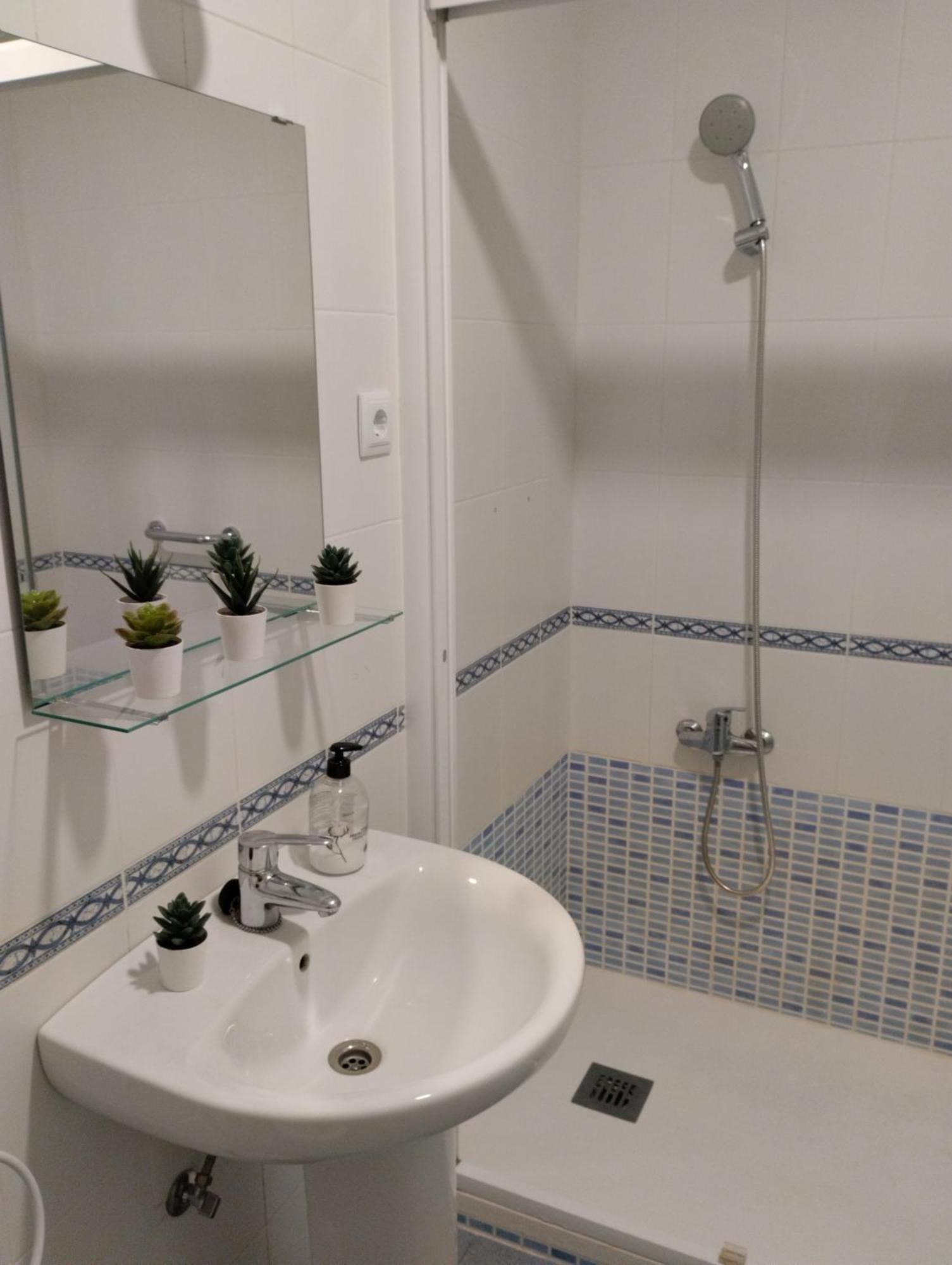 Habitacion Confort En Chamartin Madrid Kültér fotó