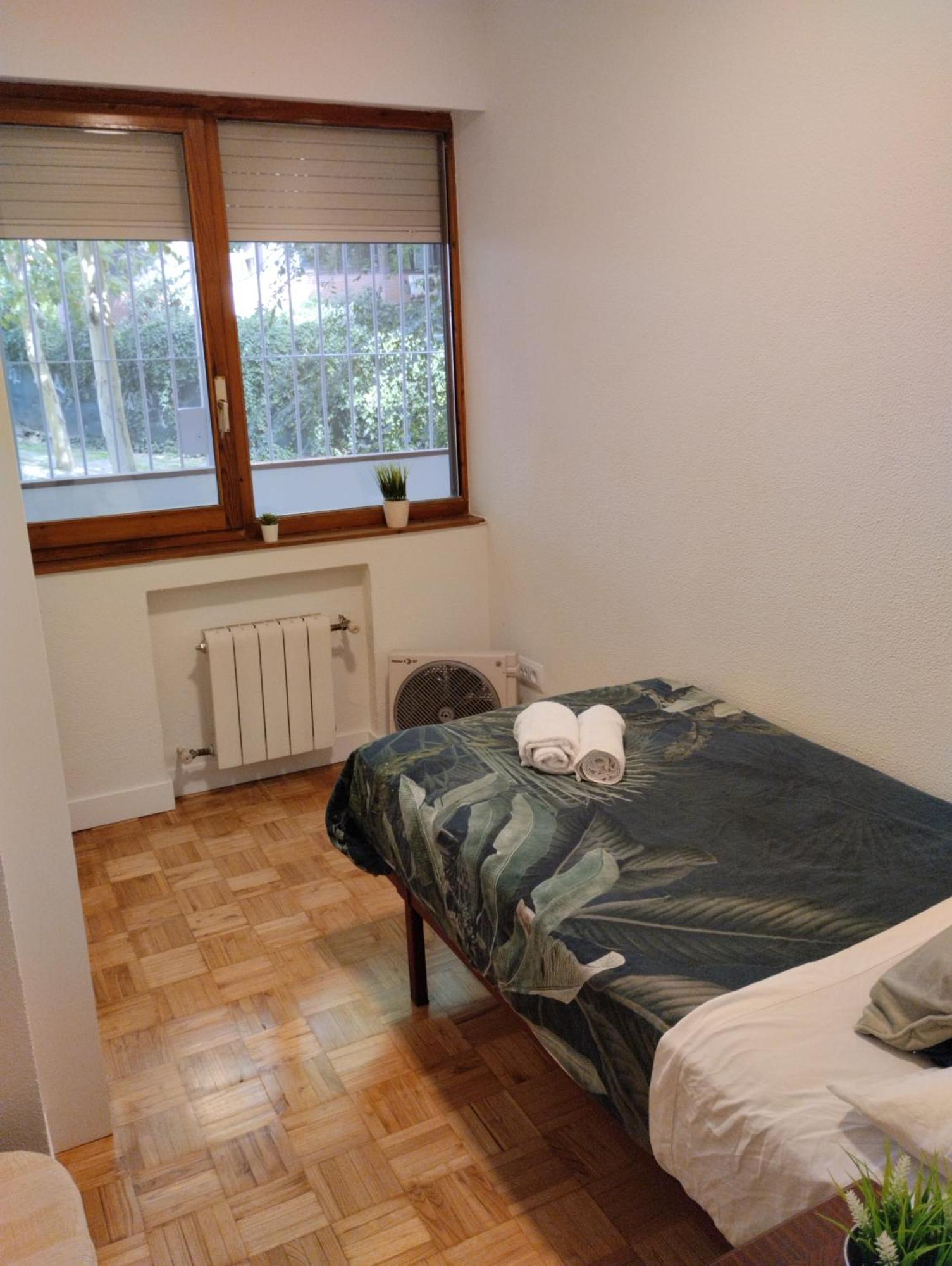Habitacion Confort En Chamartin Madrid Kültér fotó