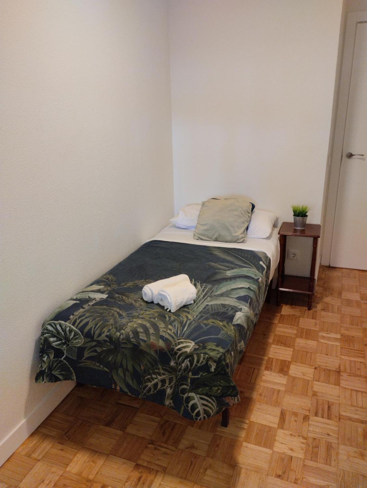Habitacion Confort En Chamartin Madrid Kültér fotó